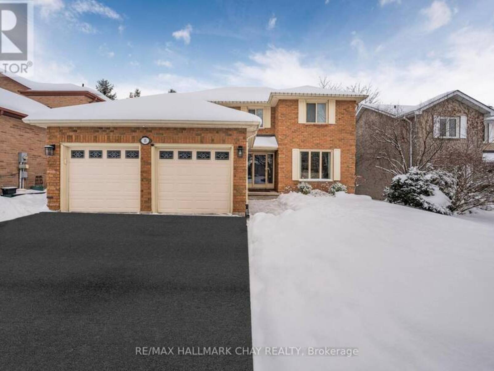 15 CALLAGHAN DRIVE, Barrie, Ontario L4N 6E8