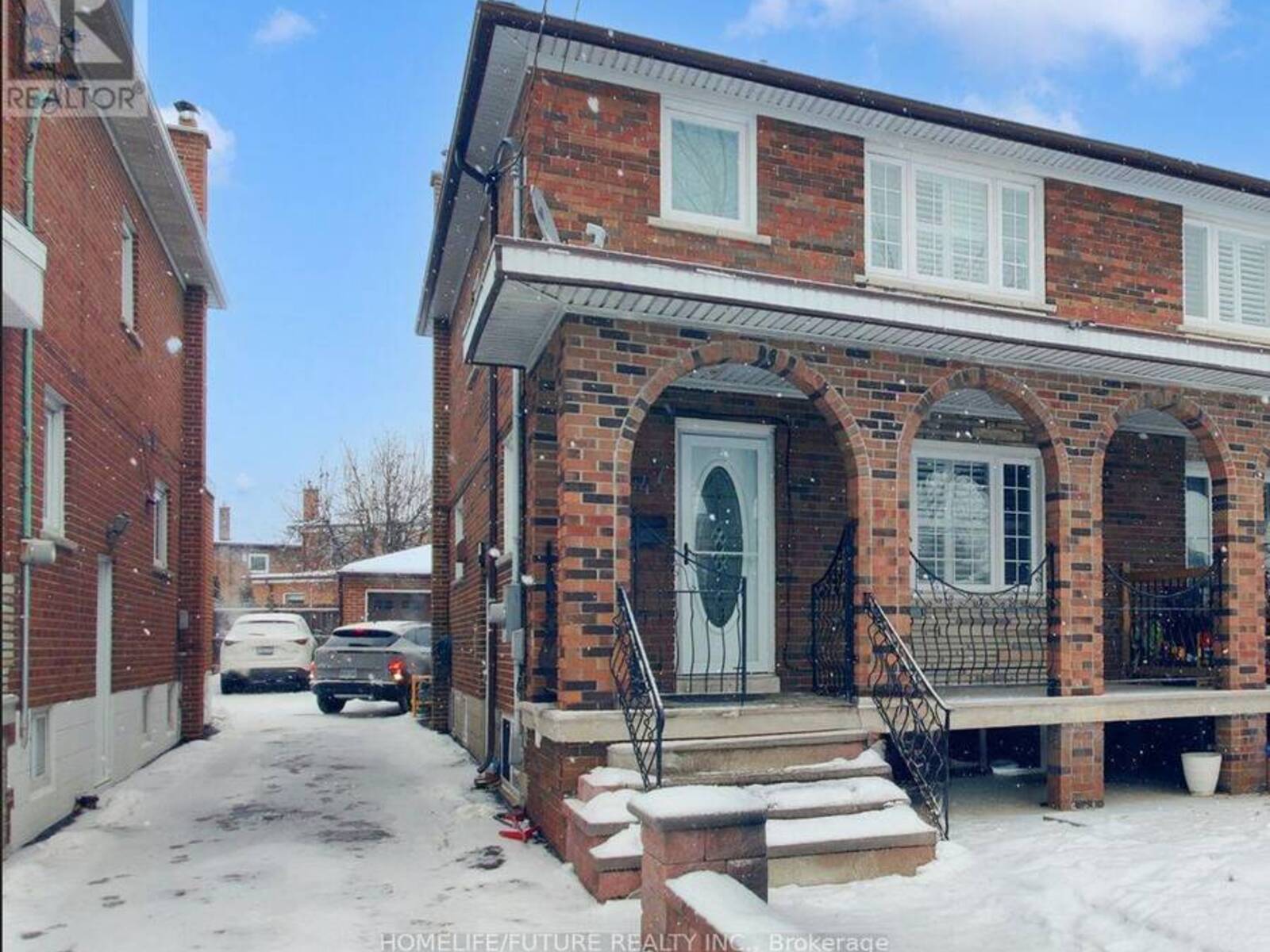 847 RUNNYMEDE ROAD, Toronto, Ontario M6N 3W1