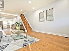 19 BRITANNIA AVENUE Toronto Ontario, M6N 3T6