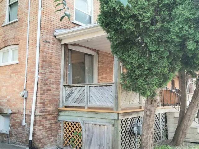 304 QUEEN STREET Chatham Ontario, N7M 2H6