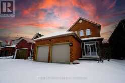 75 BONNY MEADOWS DRIVE | Aurora Ontario | Slide Image One