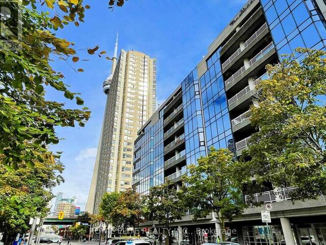 2504 - 270 QUEENS QUAY W Toronto Ontario, M5J 2N4