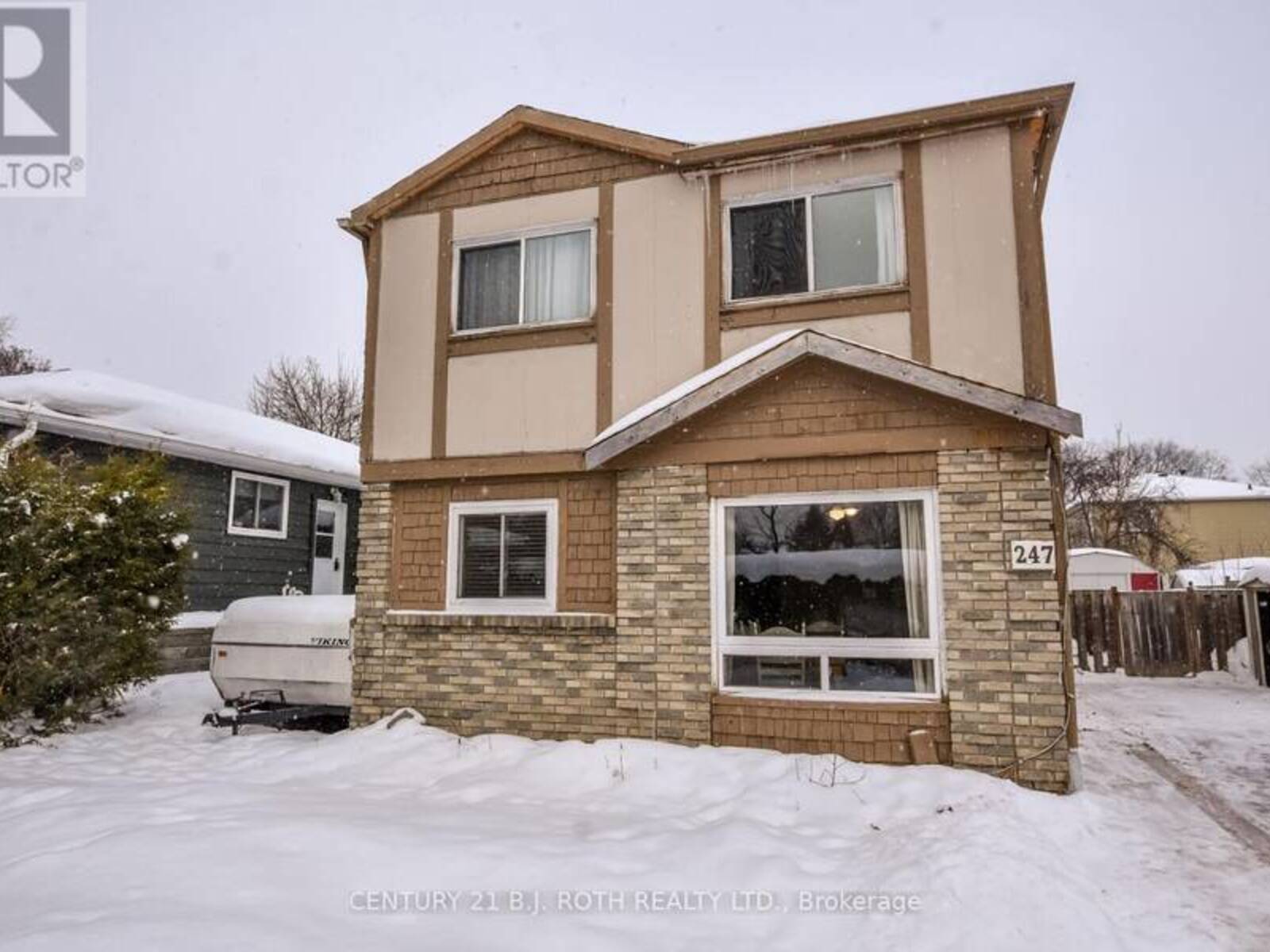 247 LETITIA STREET, Barrie, Ontario L4N 4Y7