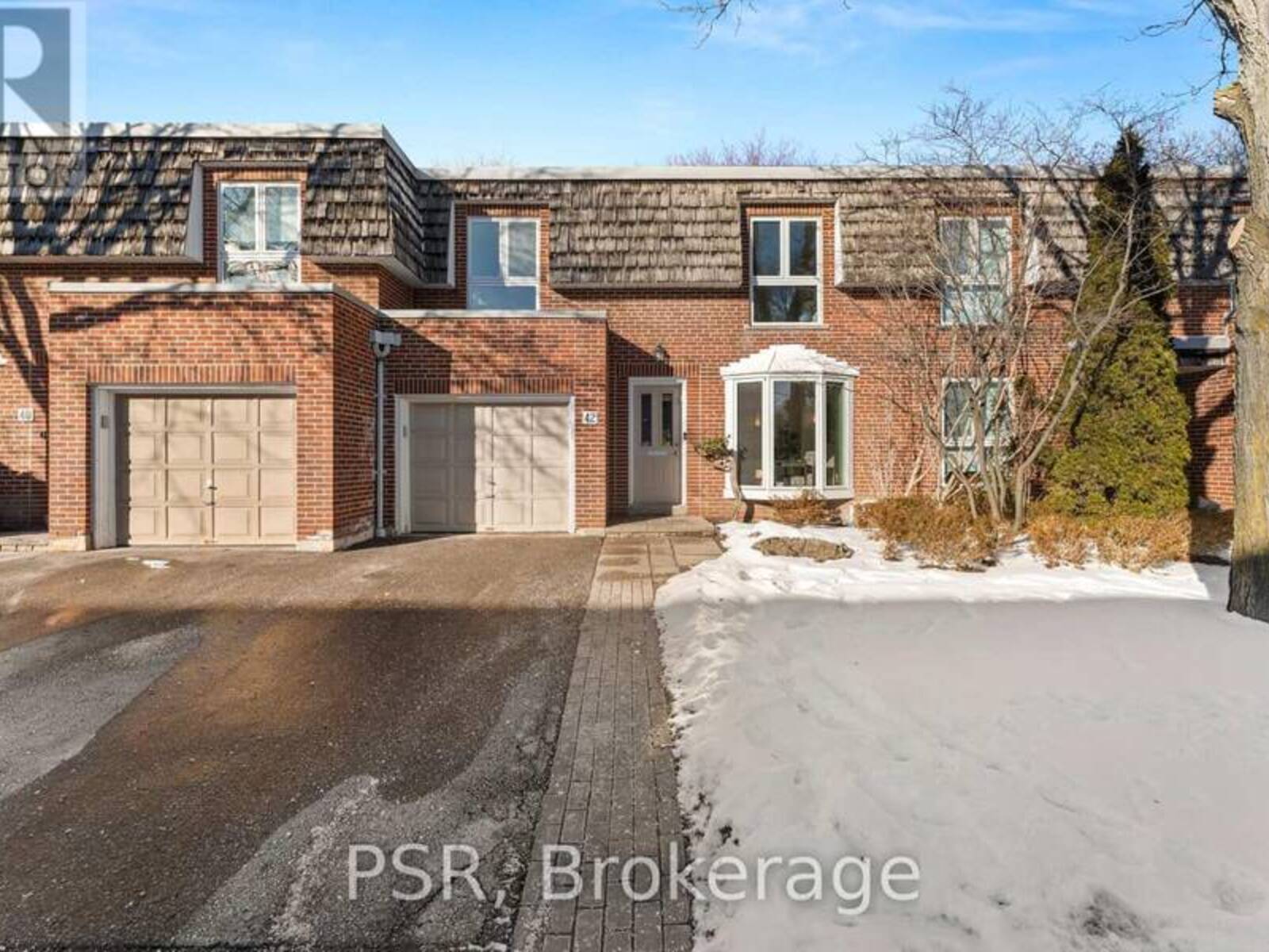 42 CRIMSON MILL WAY, Toronto, Ontario M2L 1T6