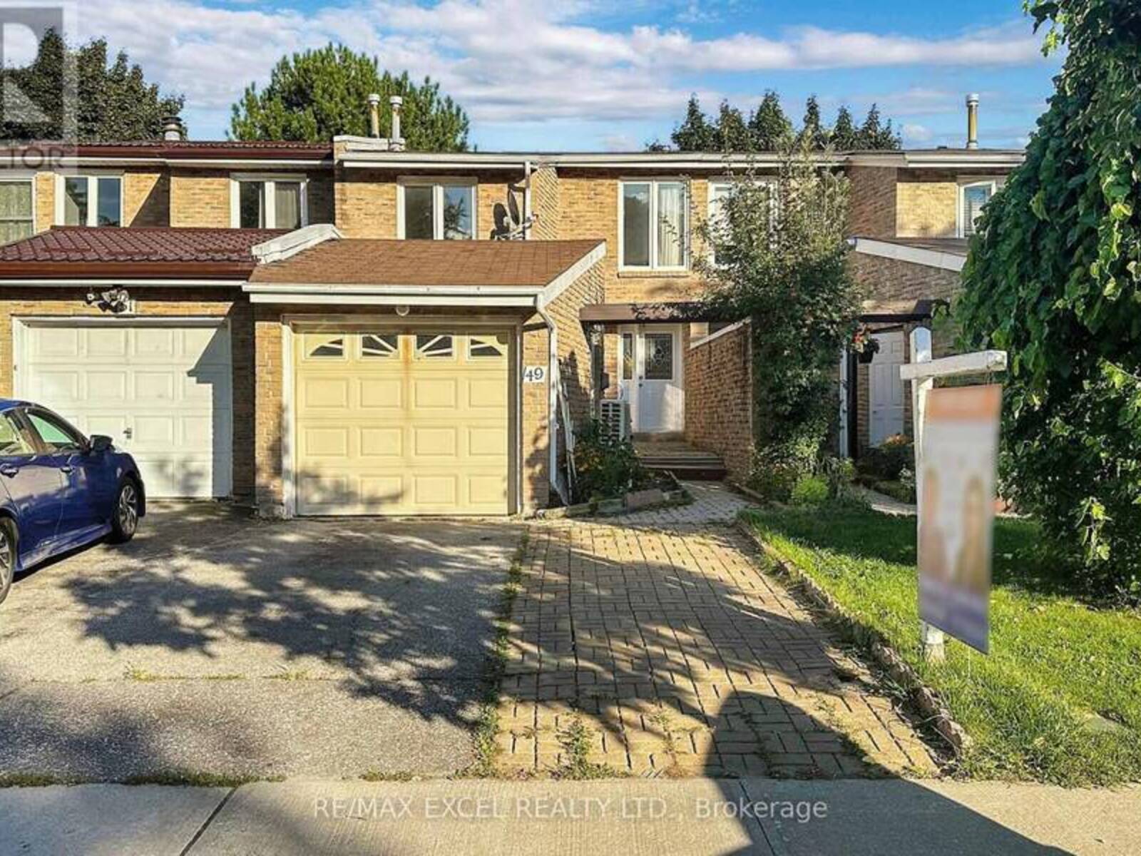 49 AMBERCROFT BOULEVARD, Toronto, Ontario M1W 2Z6