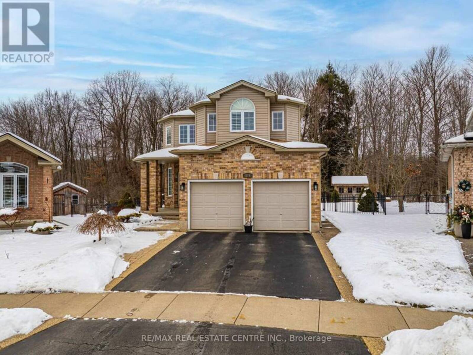 524 COUNTRY CLAIR PLACE, Kitchener, Ontario N2A 4M7