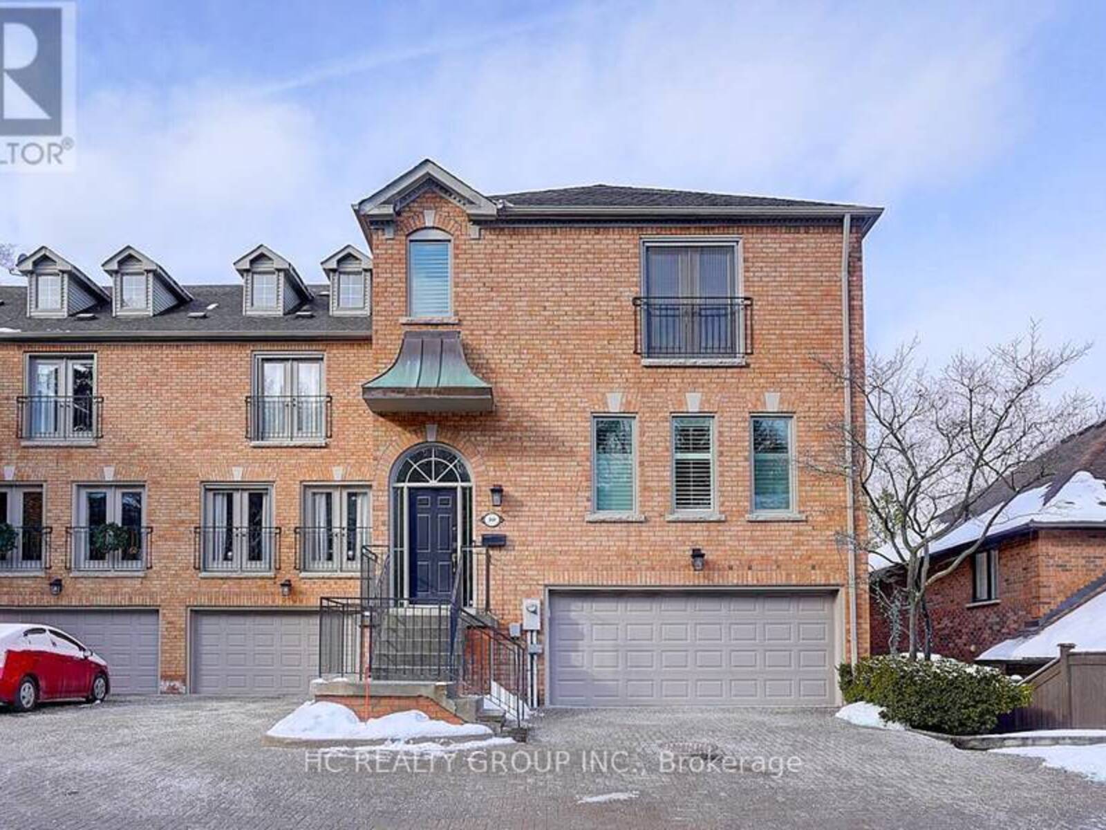 10 COLE MILLWAY, Toronto, Ontario M4N 3P8