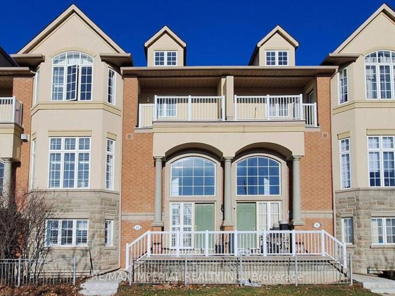 98 LEGENDS WAY, Markham, Ontario L3R 5Z9