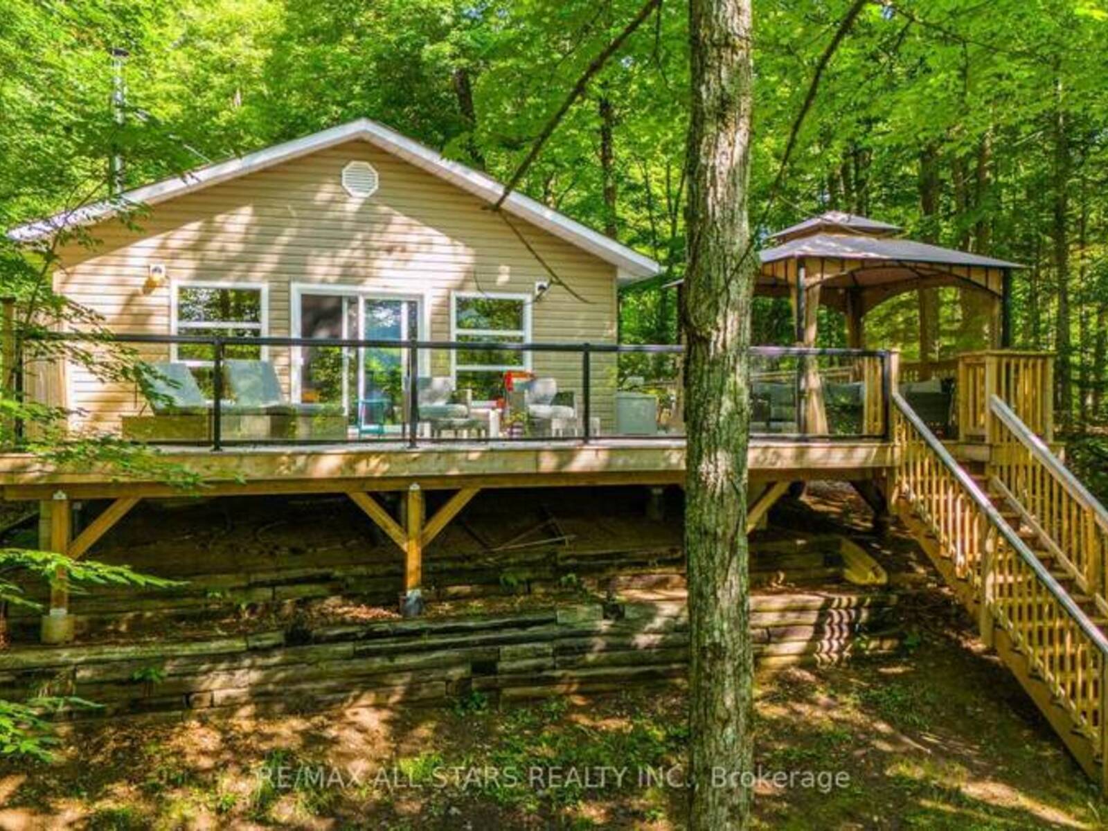 1820 TRAPPERS TRAIL ROAD, Haliburton, Ontario K0M 1S0