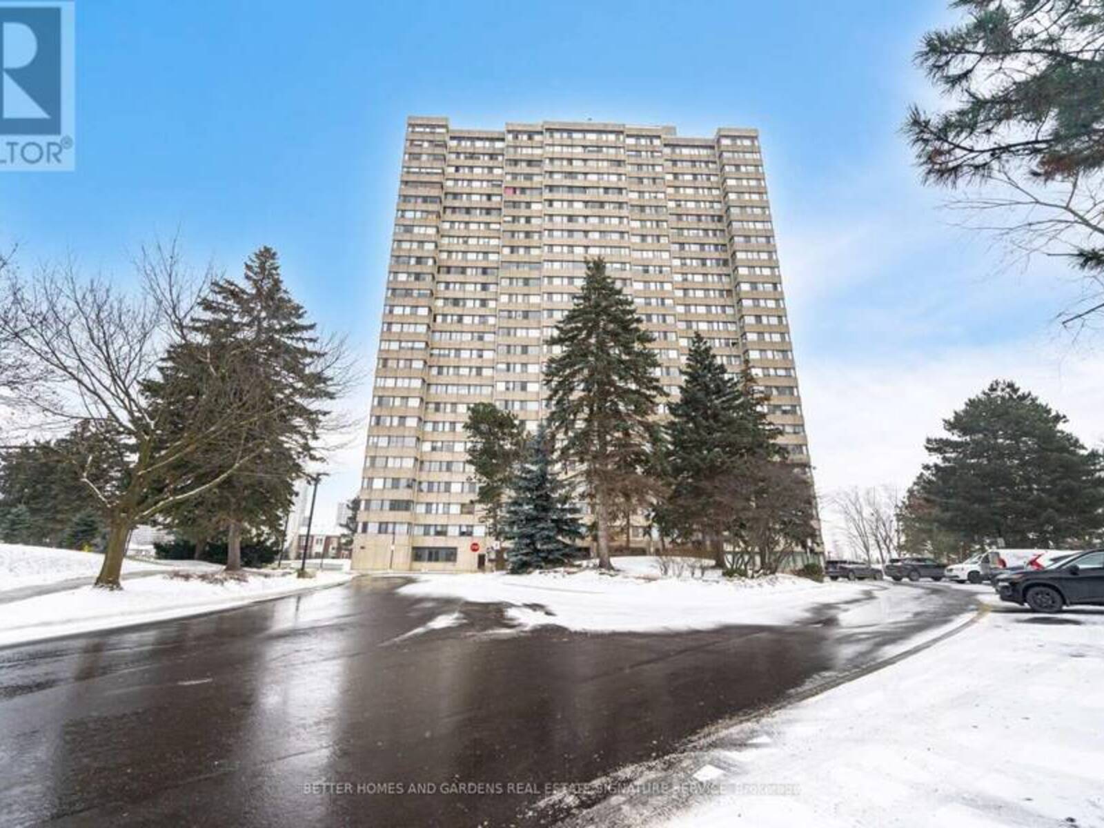 302 - 133 TORRESDALE AVENUE, Toronto, Ontario M2R 3T2