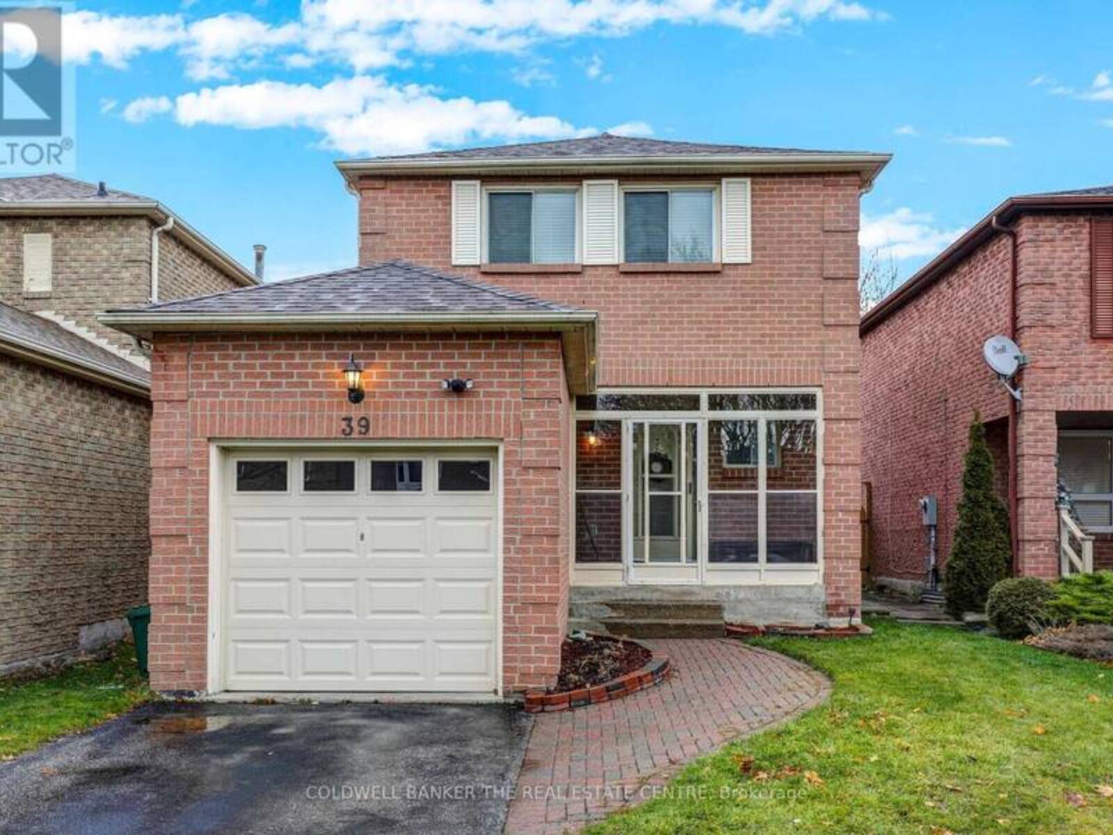 39 CARNELLY CRESCENT, Ajax, Ontario L1T 2H5