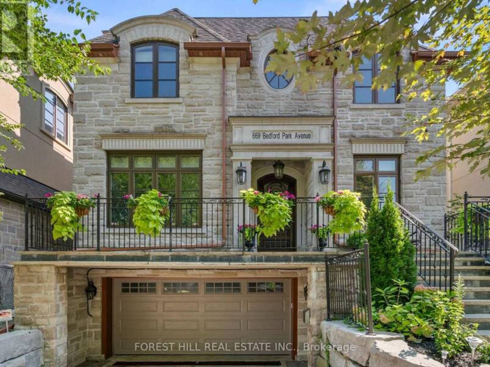 669 BEDFORD PARK AVENUE, Toronto, Ontario M5M 1K4