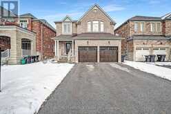 32 AMBERWING LANDING | Bradford West Gwillimbury Ontario | Slide Image One