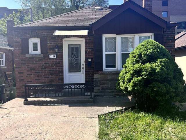 2109 LAWRENCE AVENUE W Toronto Ontario, M9N 1H7 - 2 Bedrooms Home For Sale