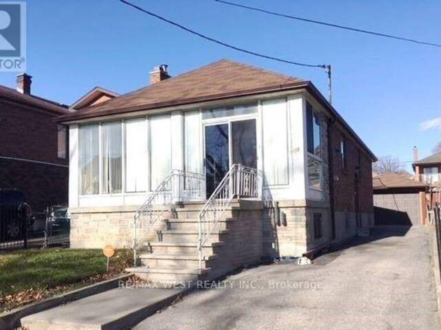 1120 GLENCAIRN AVENUE Toronto Ontario, M6B 2B4