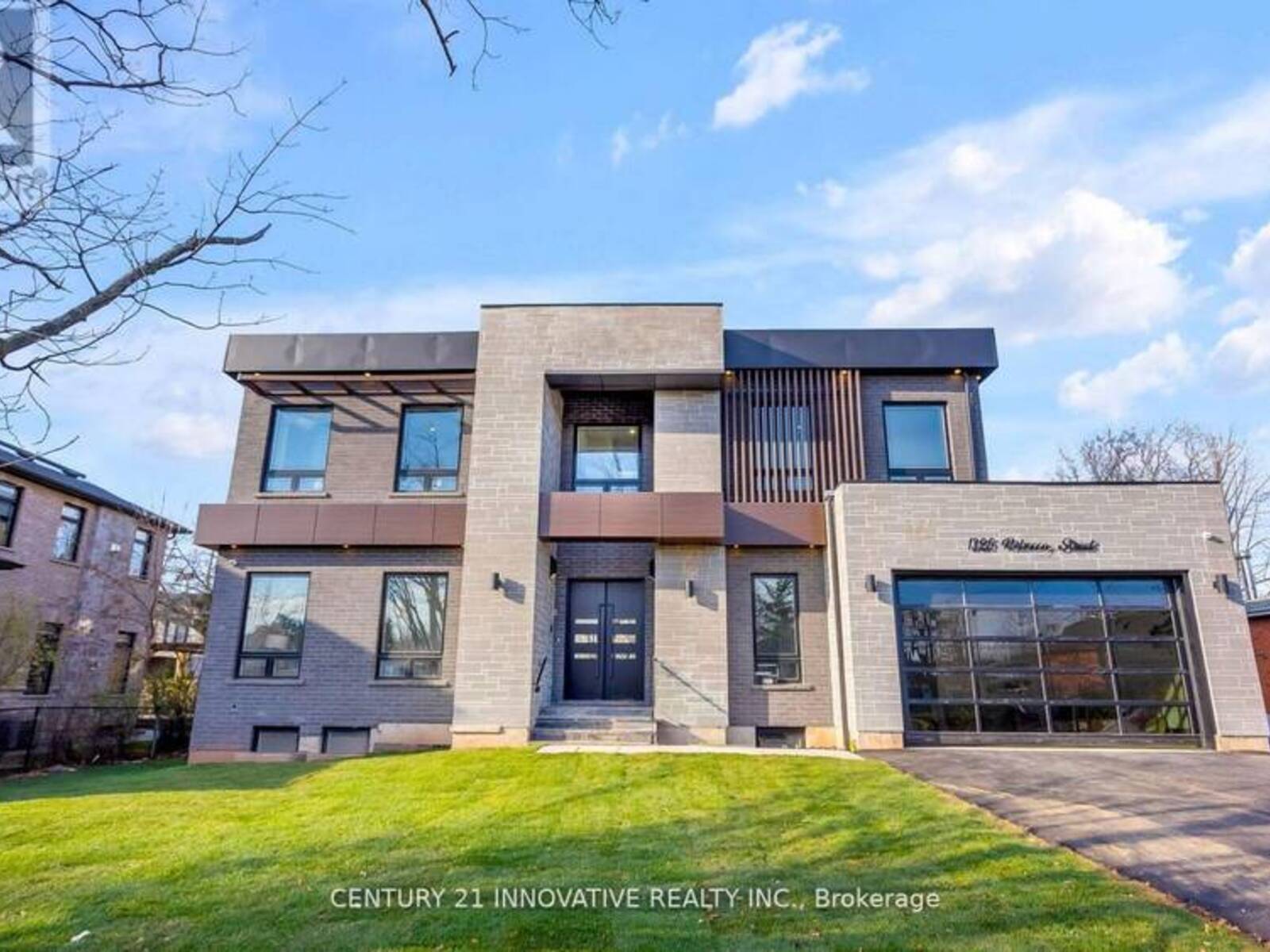 1325 REBECCA STREET, Oakville, Ontario L6L 1Z3