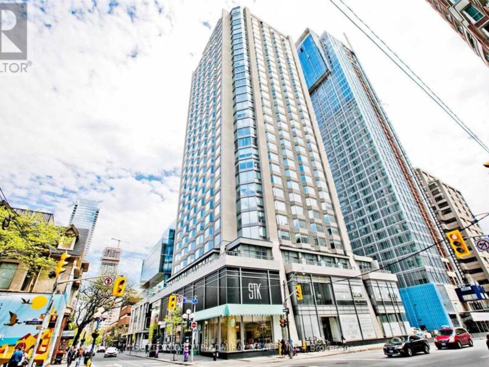 701 - 155 YORKVILLE AVENUE, Toronto, Ontario M5R 1C4