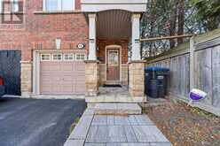 14 GEMSTONE LANE W | Brampton Ontario | Slide Image Three