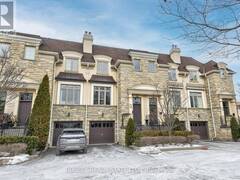 15 - 208 LA ROSE AVENUE Toronto Ontario, M9P 1B5