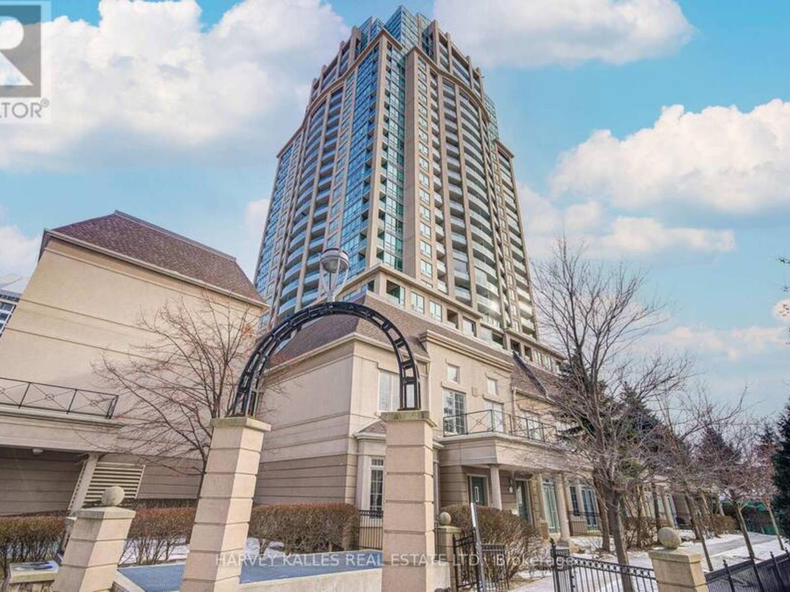 TH103 - 32 KENASTON GARDENS, Toronto, Ontario M2K 1G8