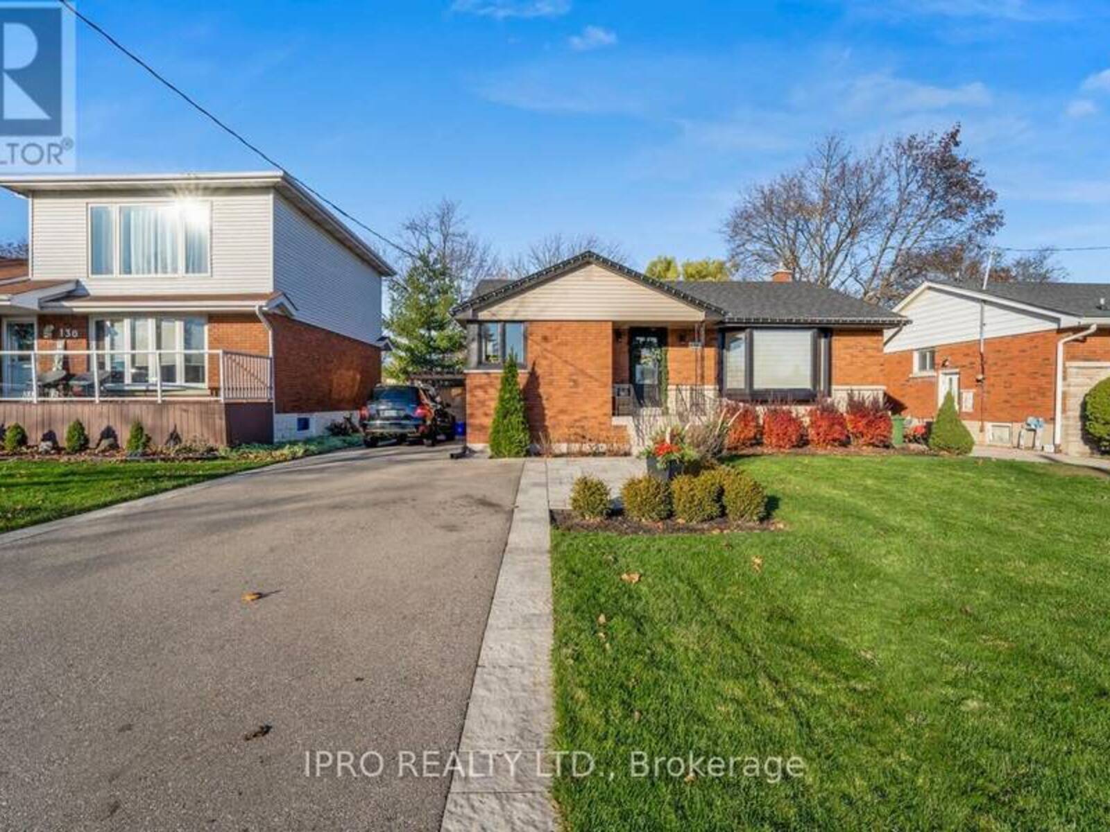 126 WEST 26TH STREET, Hamilton, Ontario L9C 4Z4