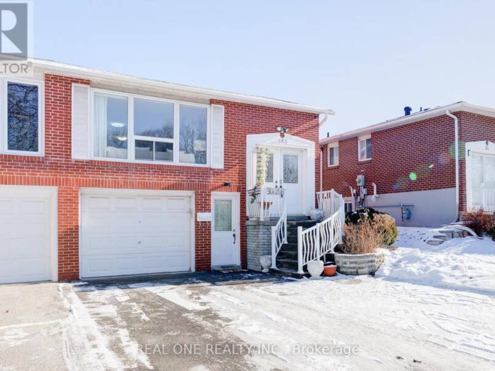 183 EDMONTON DRIVE, Toronto, Ontario M2J 3X4