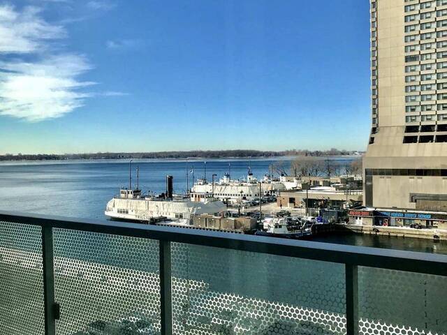 514 - 15 QUEENS QUAY E Toronto Ontario, M4J 1Y1 - 2 Bedrooms Condo For Sale