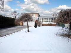 3651 BROOMHILL CRESCENT Mississauga Ontario, L4Y 3N5