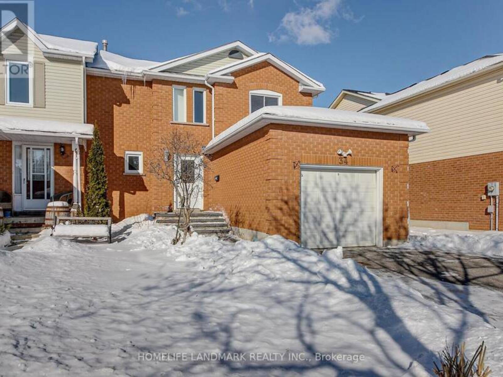 34 QUANCE STREET, Barrie, Ontario L4N 7M3