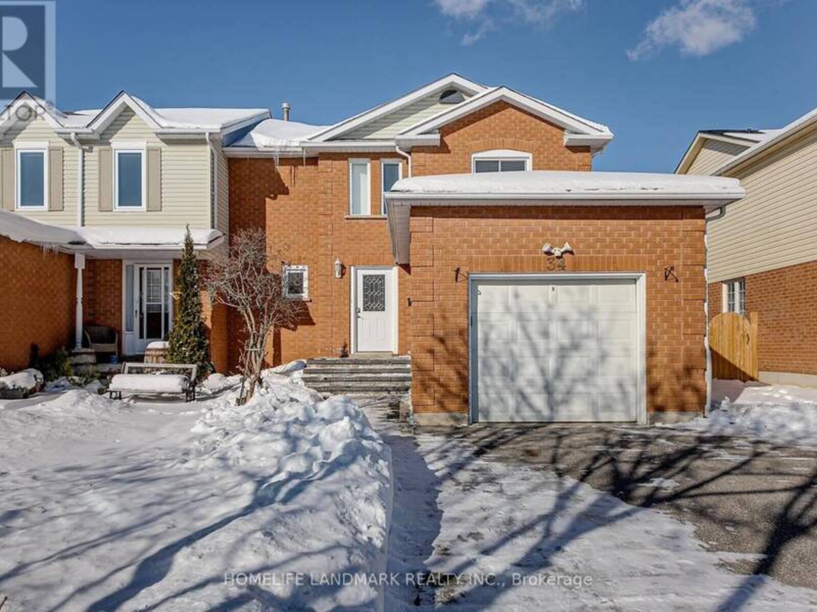 34 QUANCE STREET, Barrie, Ontario L4N 7M3