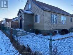 664 WALLACE STREET Wallaceburg Ontario, N8A 1K3