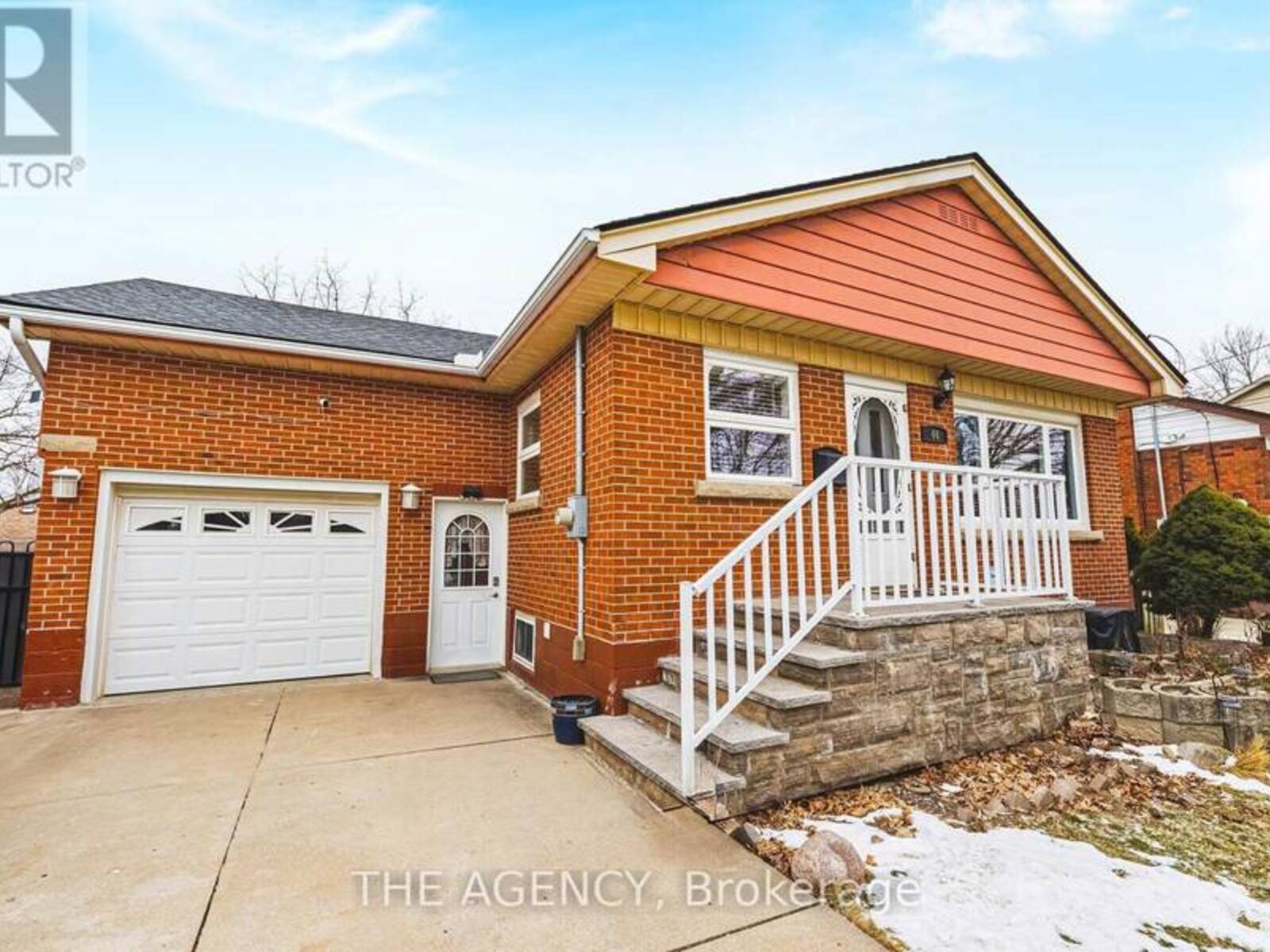 40 WYNGATE AVENUE, Hamilton, Ontario L8G 1T2