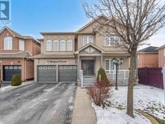 4 RUNNYMEDE CRESCENT Brampton Ontario, L6R 0L3