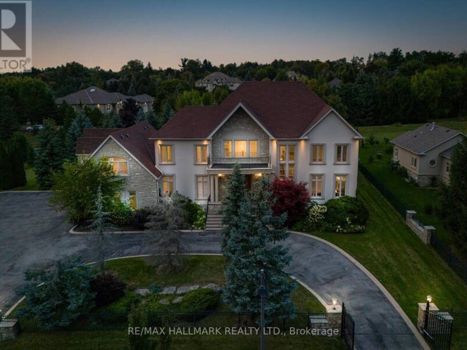 76 FOREST HEIGHTS BOULEVARD, Vaughan, Ontario L0J 1C0