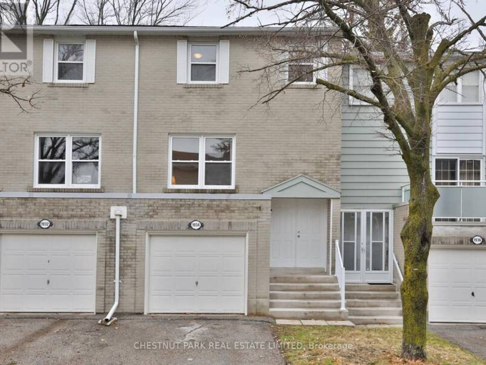 1934 JOHN STREET, Markham, Ontario L3T 1Z1