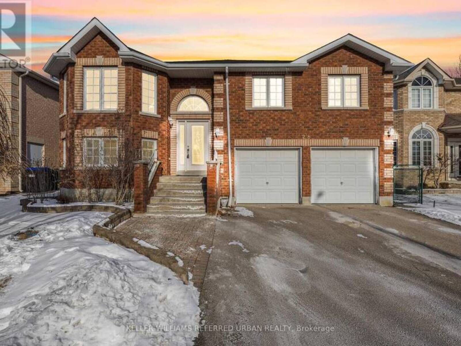 28 SAINT AVENUE, Bradford West Gwillimbury, Ontario L3Z 3H6