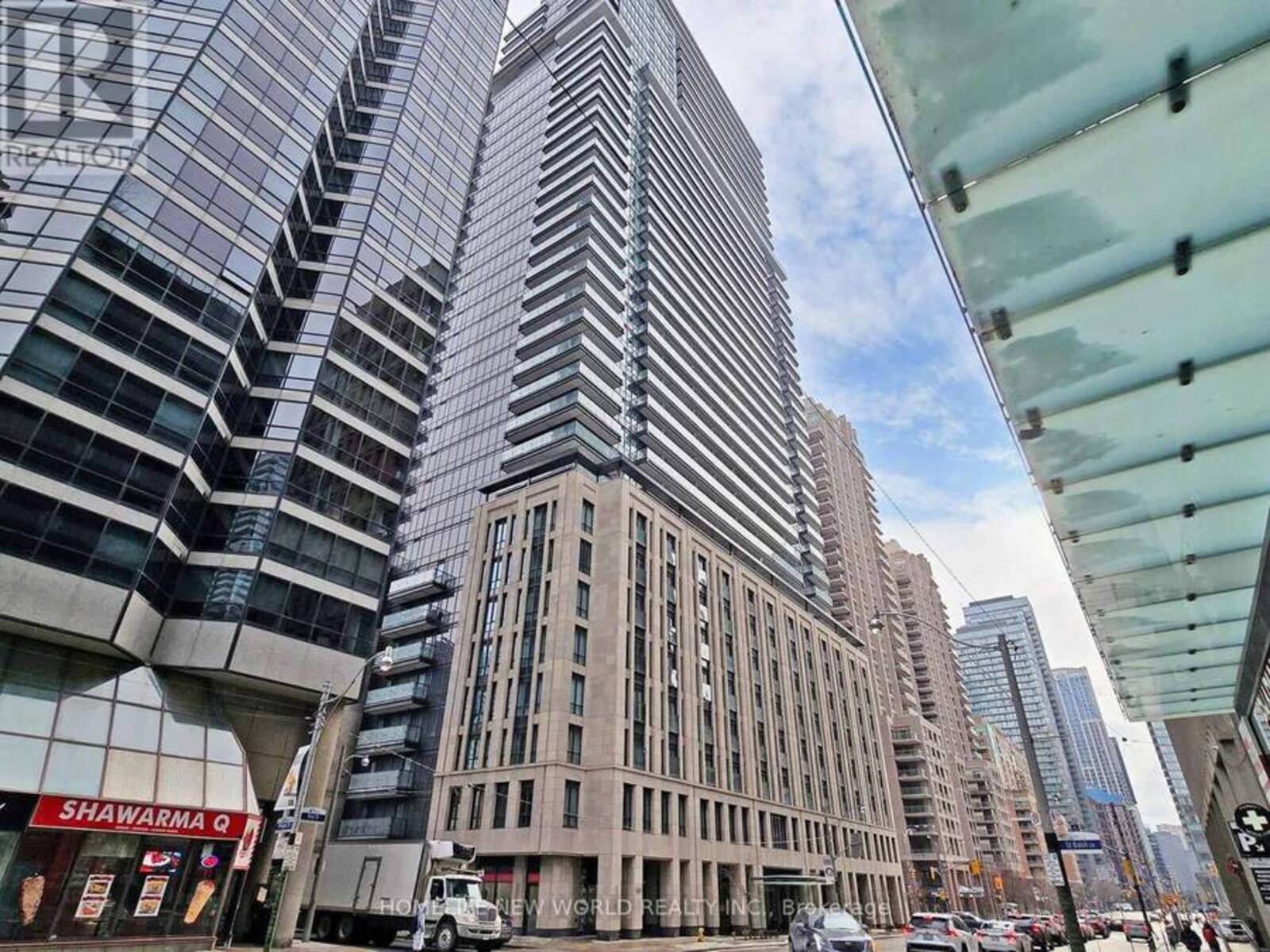 723 - 955 BAY STREET, Toronto, Ontario M5S 2A2