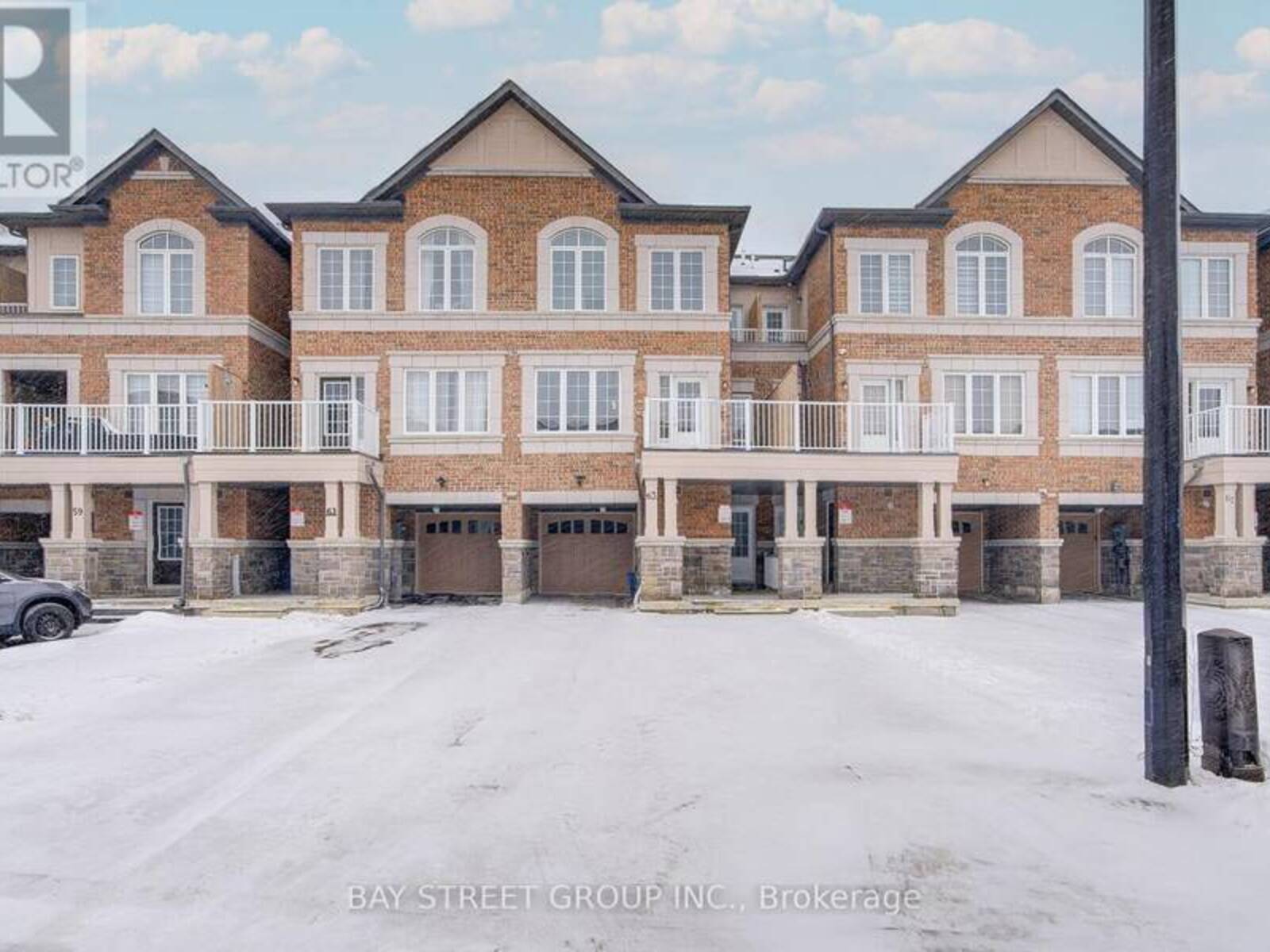 63 NESS DRIVE, Richmond Hill, Ontario L4S 0K5