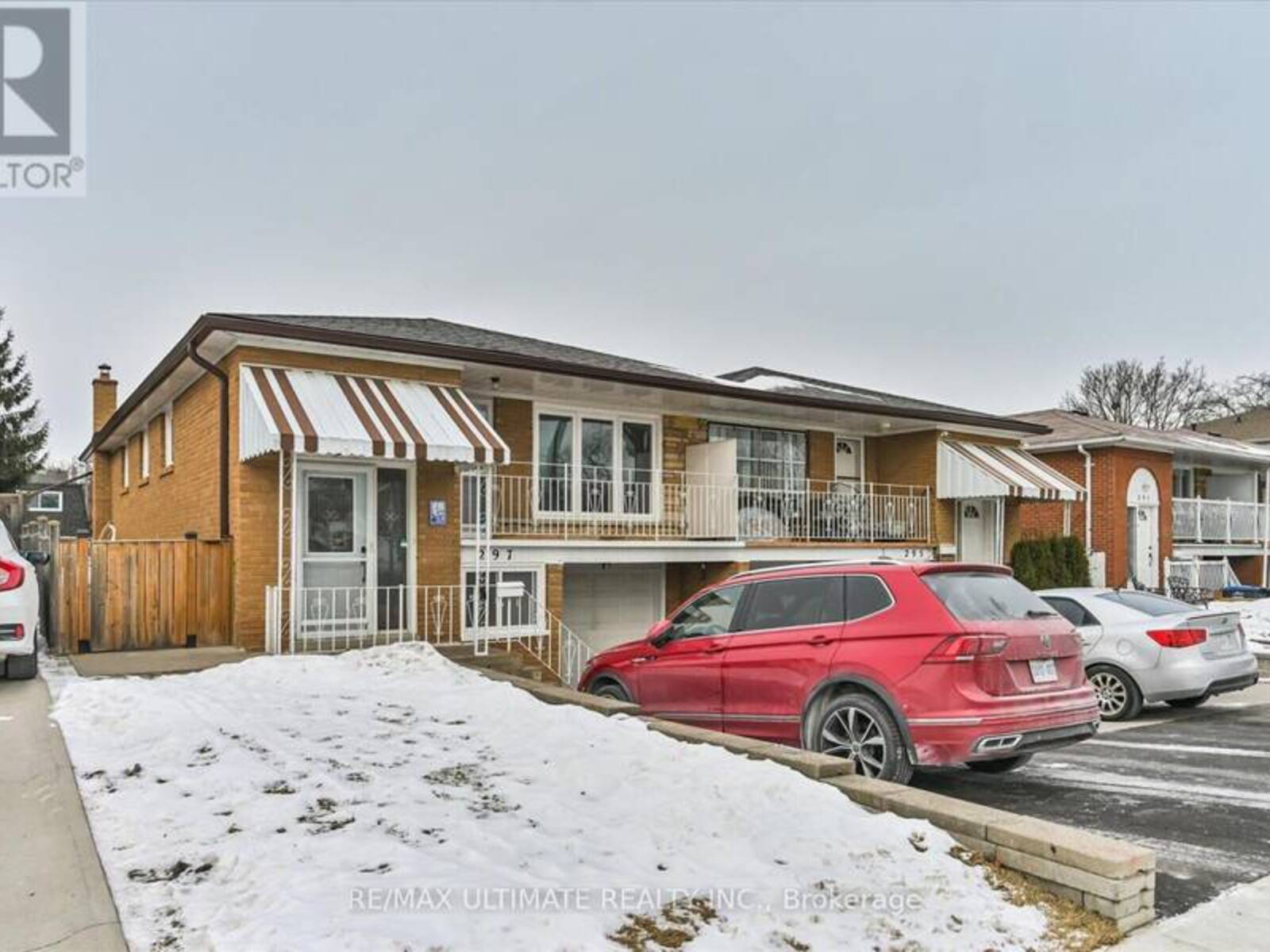 297 THRACE AVENUE, Mississauga, Ontario L5B 2B2