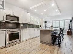 1007 - 1276 MAPLE CROSSING BOULEVARD Burlington Ontario, L7S 2J9