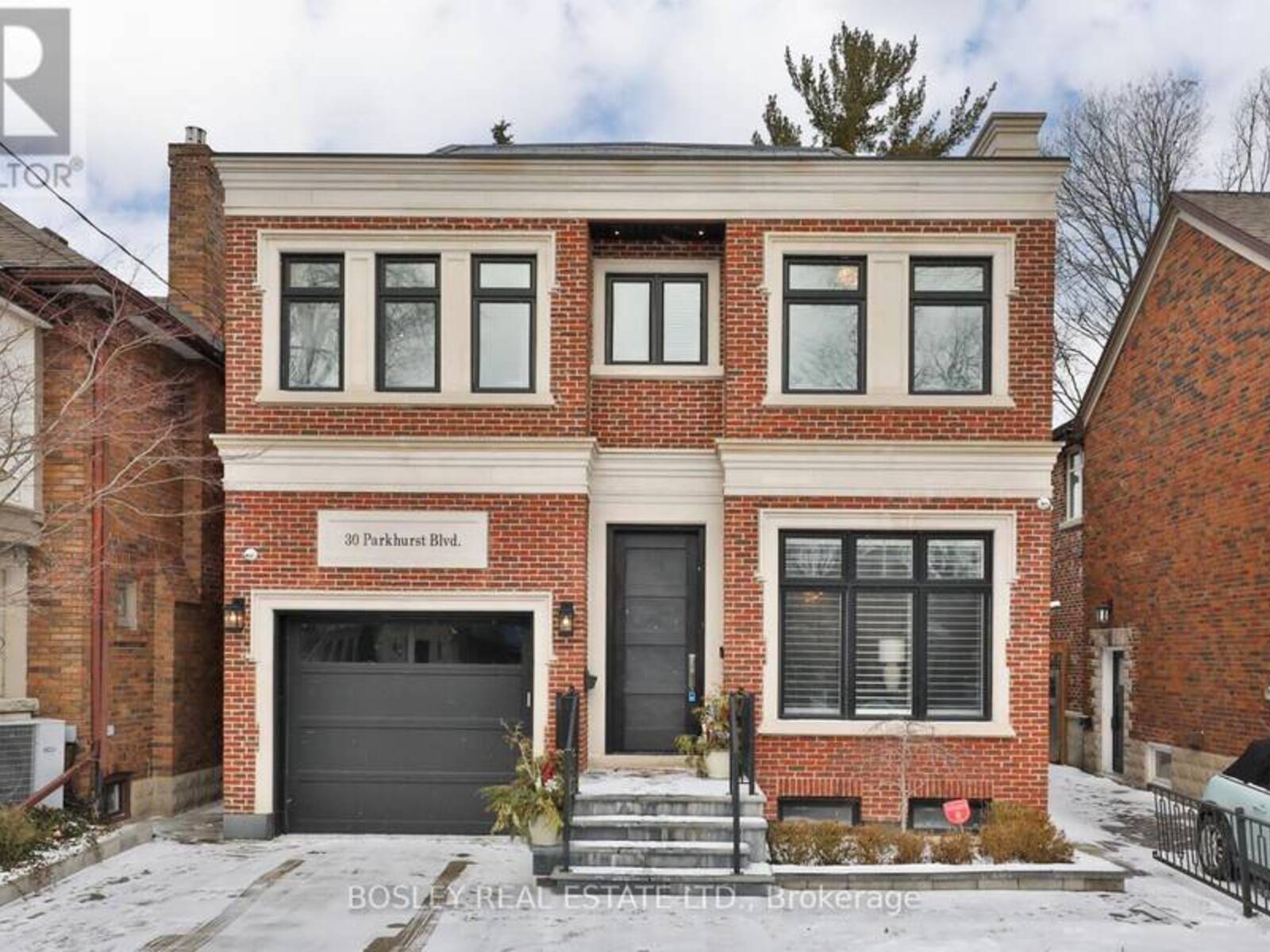 30 PARKHURST BOULEVARD, Toronto, Ontario M4G 2C6