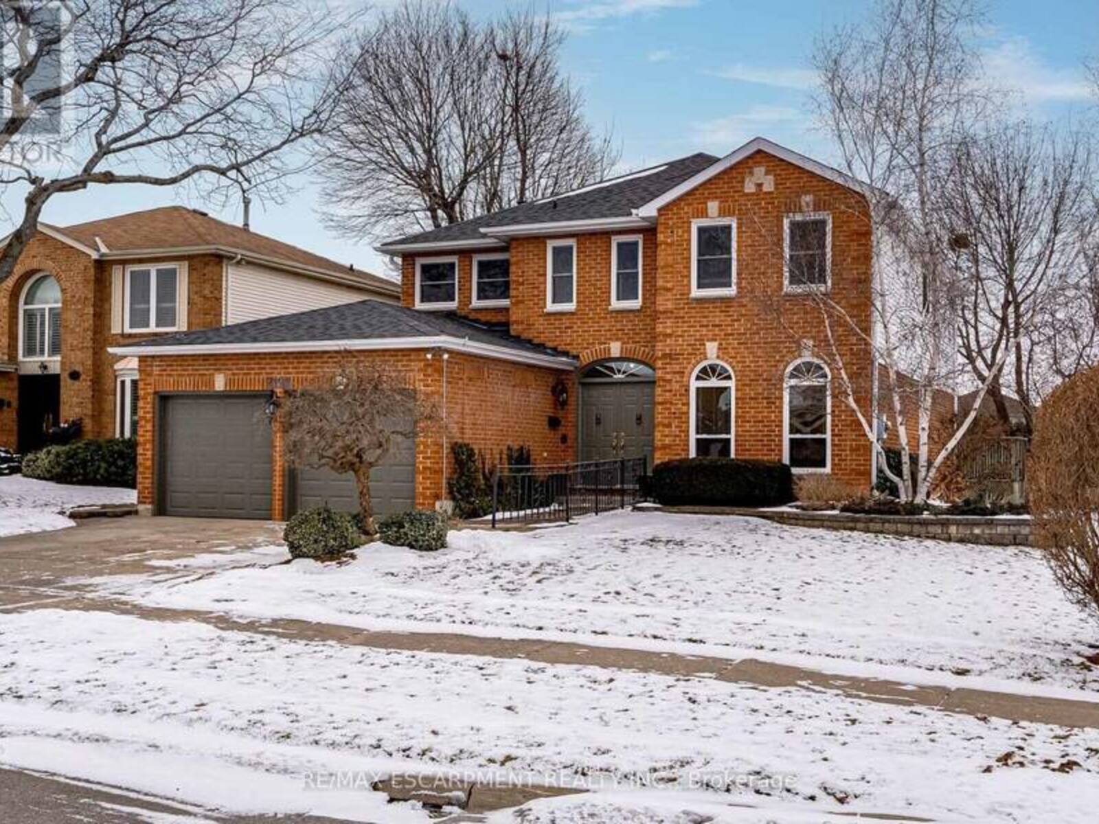 2198 CHARNWOOD DRIVE, Burlington, Ontario L7M 2X1