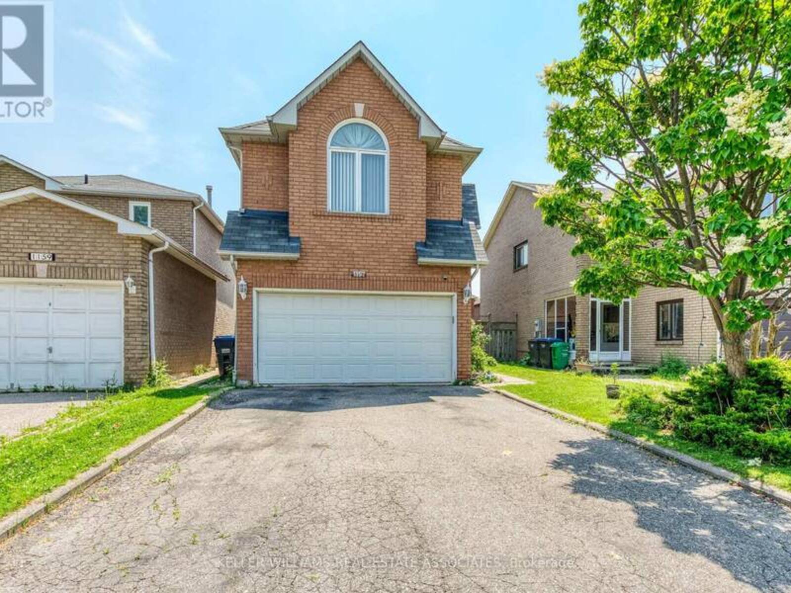 1157 CHARMINSTER CRESCENT, Mississauga, Ontario L5V 1P9