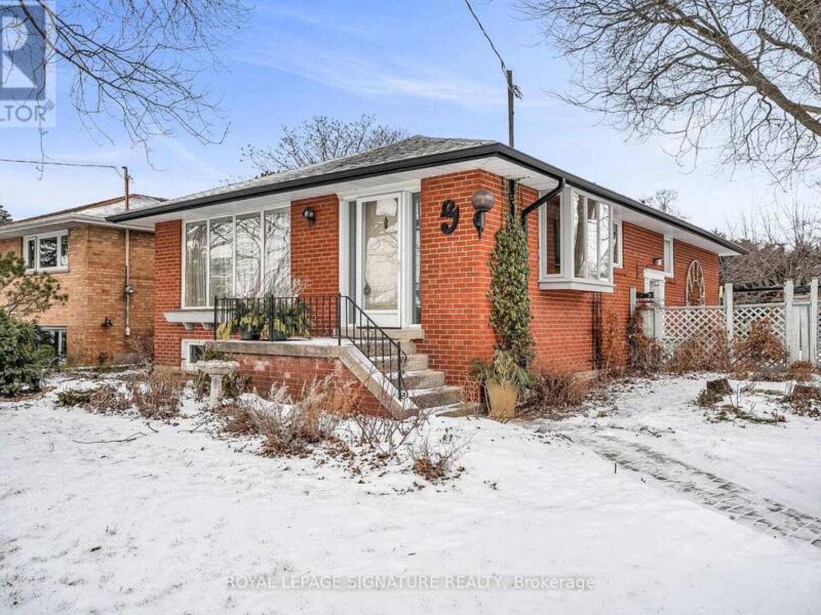 90 BROADLANDS BOULEVARD, Toronto, Ontario M3A 1J7