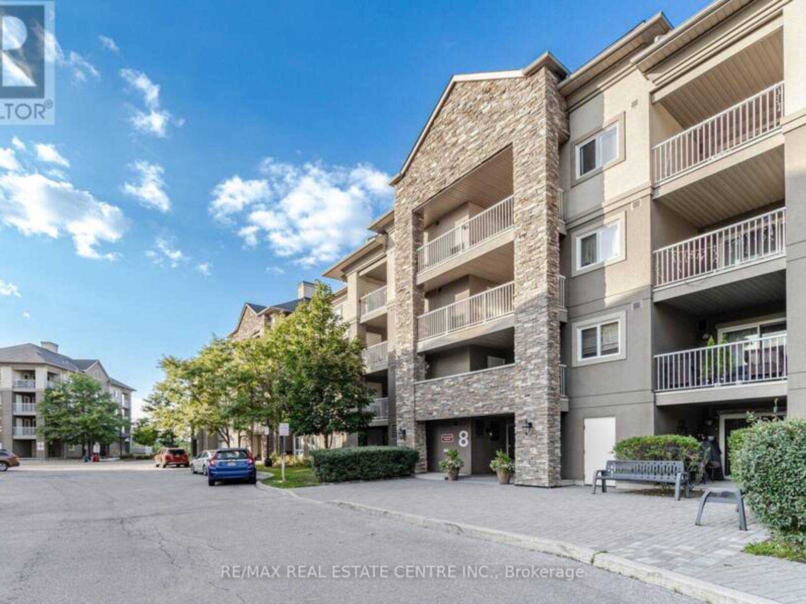 1221 - 8 DAYSPRING CIRCLE S, Brampton, Ontario L6P 2Z5