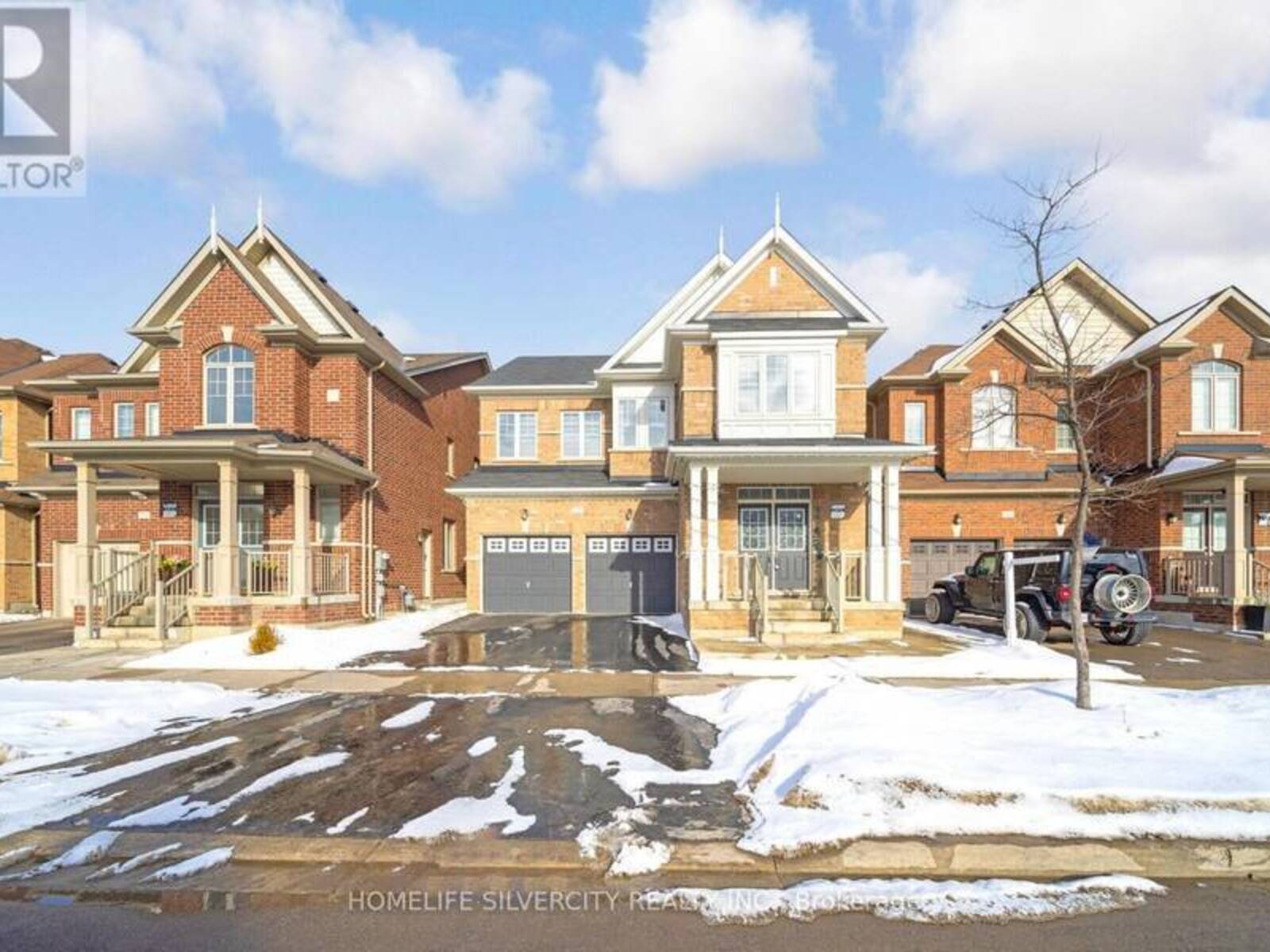 373 ROBERT PARKINSON DRIVE, Brampton, Ontario L7A 4B8