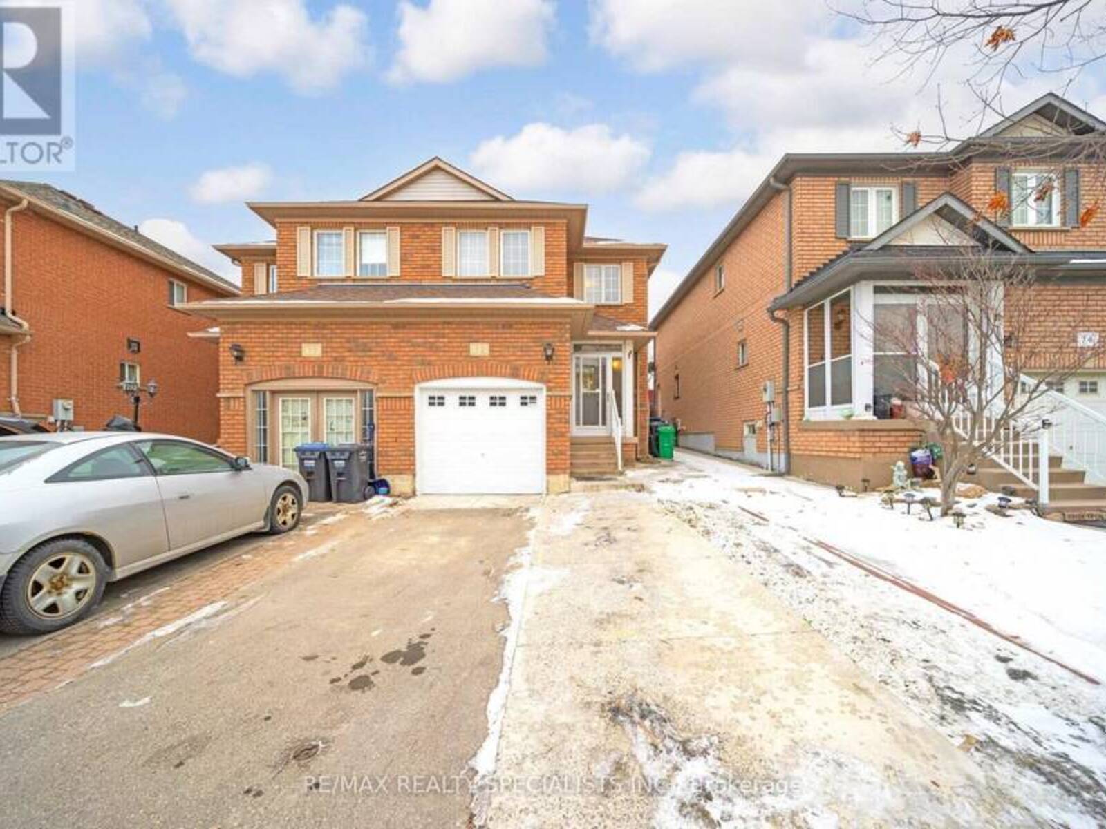 72 RIDGEFIELD COURT, Brampton, Ontario L6P 1B3