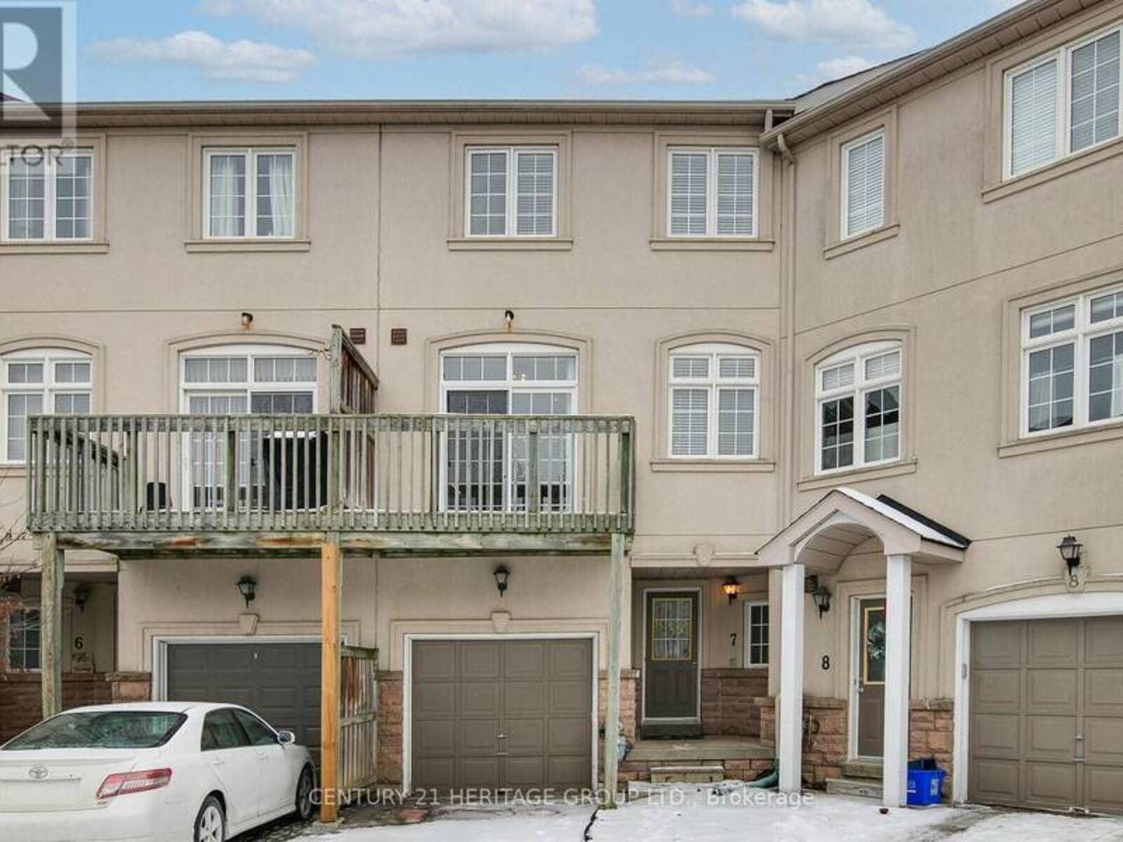 7 - 10 POST OAK DRIVE, Richmond Hill, Ontario L4E 4H8