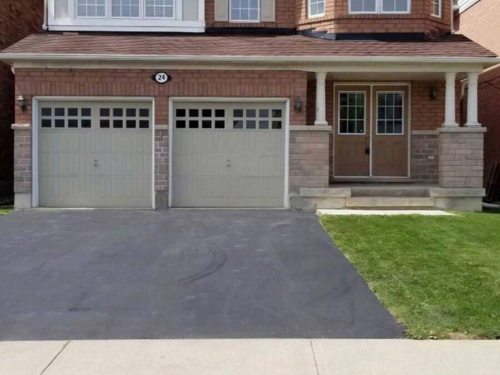 24 ZIMMER STREET, Brampton, Ontario L6S 6L3