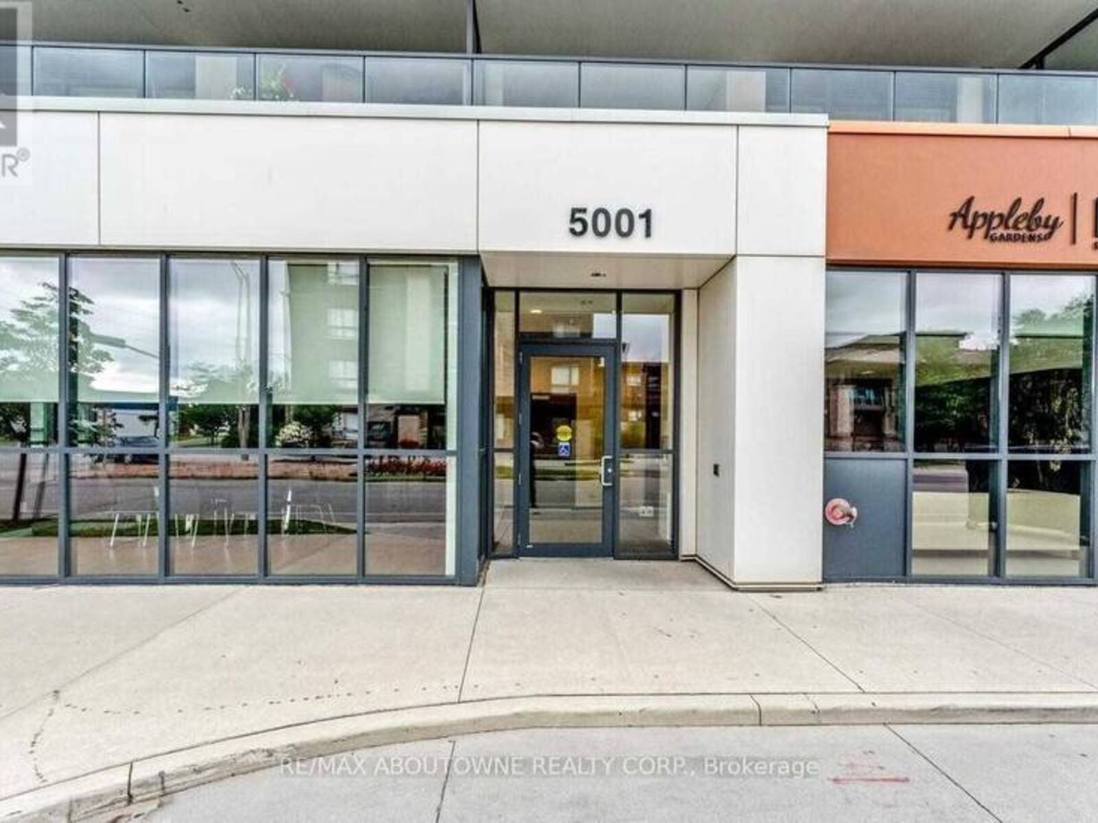 611 - 5001 CORPORATE DRIVE, Burlington, Ontario L7L 0H5